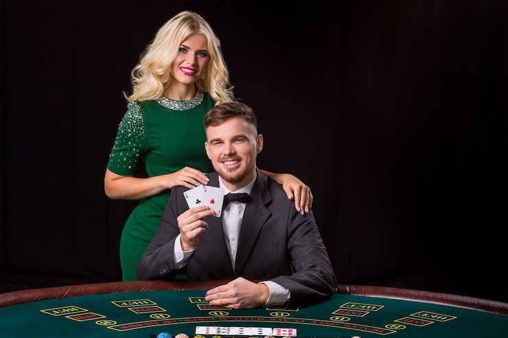 vietnam pools app dashboard showing sportsbook and casino games